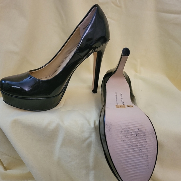 WOW Platform Pumps - Picture 3 of 5